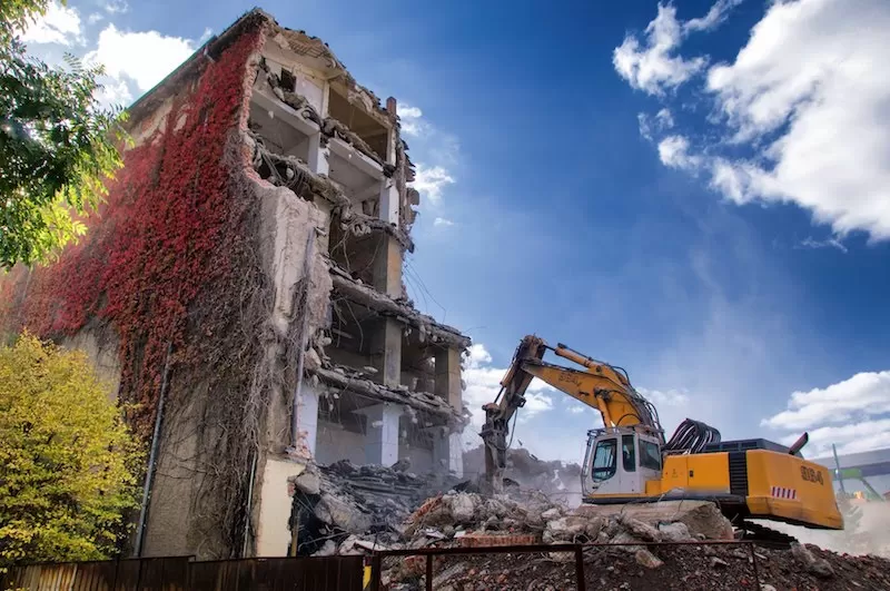 コンクリートの建物の解体工事